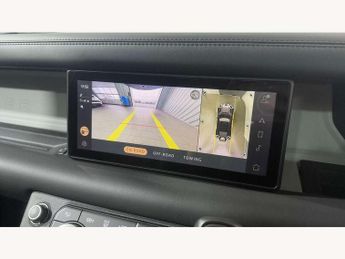 Land Rover Defender 3.0 D300 X-Dynamic HSE 110 5dr Auto [7 Seat]