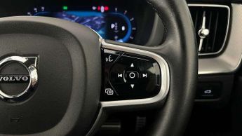Volvo XC60 2.0 B4D R DESIGN 5dr AWD Geartronic