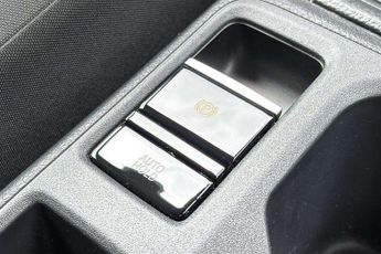 Volkswagen Caddy Maxi 2.0 TDI 122PS Commerce Plus Van DSG [Tech Pack]