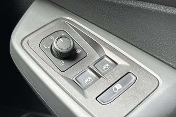 Volkswagen Caddy Maxi 2.0 TDI 122PS Commerce Plus Van DSG [Tech Pack]