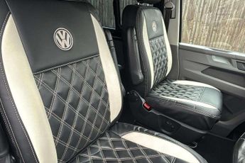 Volkswagen Transporter 2.0 BiTDI 199 Highline Kombi Van DSG