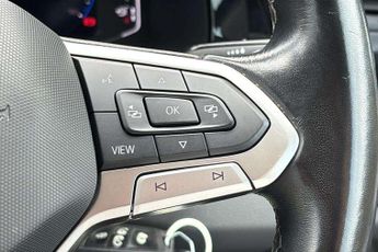 Volkswagen Transporter 2.0 BiTDI 204 Highline Kombi Van DSG