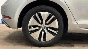 Volkswagen e-Golf 99kW e-Golf 35kWh 5dr Auto