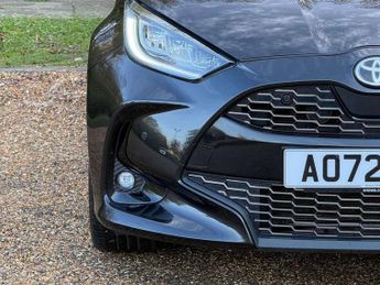 Toyota Yaris 1.5 Hybrid GR Sport 5dr CVT