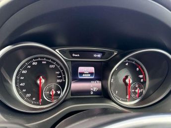 Mercedes-Benz GLA GLA 220d 4Matic AMG Line Premium 5dr Auto