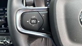 Volvo XC40 Recharge 1.5 T5 Recharge PHEV R DESIGN 5dr Auto