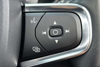 Volvo XC40 1.5 T3 [163] R DESIGN 5dr Geartronic