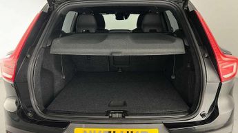 Volvo XC40 2.0 B4P R DESIGN 5dr AWD Auto