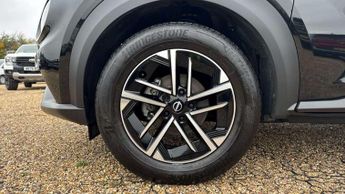 Nissan Juke 1.0 DiG-T N-Connecta 5dr DCT