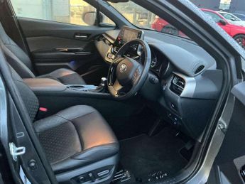 Toyota C-HR 1.8 Hybrid Excel 5dr CVT