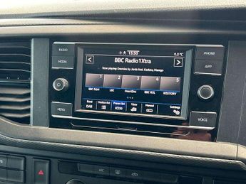 Volkswagen Transporter 2.0 TDI 150 Highline Kombi Van DSG