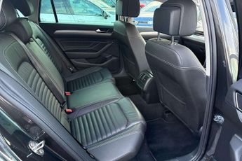 Volkswagen Passat Estate 2.0 TDI EVO SCR SEL 5dr DSG