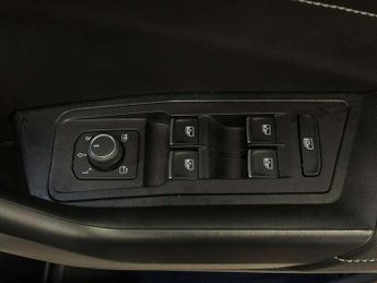 Volkswagen T-Roc 2.0 TSI 4MOTION R-Line 5dr DSG