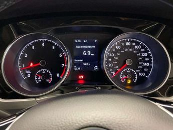 Volkswagen Touran 1.5 TSI EVO SE Family DSG 5dr