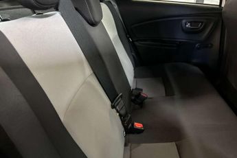 Toyota Yaris 1.5 Hybrid Design 5dr CVT