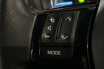 Toyota Yaris 1.5 Hybrid Design 5dr CVT