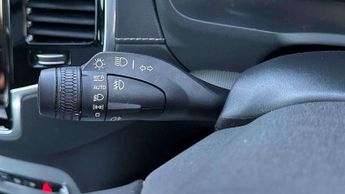 Volvo XC90 2.0 B5P [250] Plus Dark 5dr AWD Geartronic