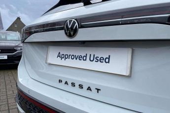 Volkswagen Passat Estate 1.5 eTSI R-Line 5dr DSG