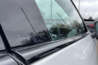Volkswagen Passat Estate 1.5 eTSI R-Line 5dr DSG