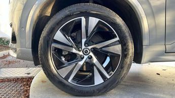 Volvo XC90 2.0 B5P [250] Plus Dark 5dr AWD Geartronic