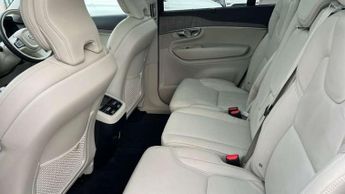 Volvo XC90 2.0 B5P Plus Edition Dark 5dr AWD Geartronic