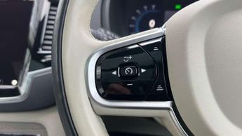 Volvo XC90 2.0 B5P Plus Edition Dark 5dr AWD Geartronic