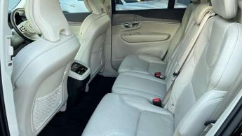 Volvo XC90 2.0 B5P Plus Edition Dark 5dr AWD Geartronic
