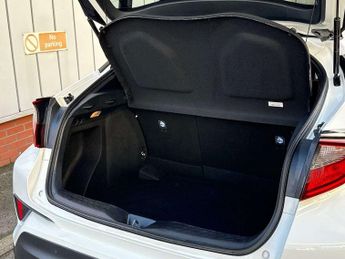 Toyota C-HR 1.8 Hybrid Design 5dr CVT