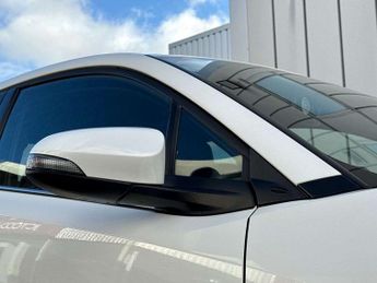 Toyota C-HR 1.8 Hybrid Design 5dr CVT