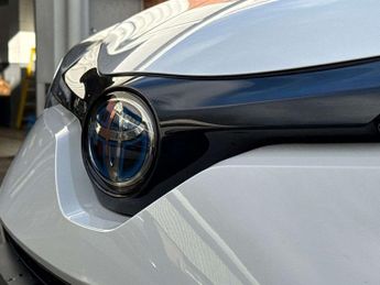 Toyota C-HR 1.8 Hybrid Design 5dr CVT
