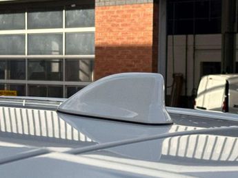 Toyota C-HR 1.8 Hybrid Design 5dr CVT