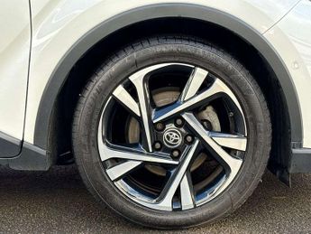 Toyota C-HR 1.8 Hybrid Design 5dr CVT