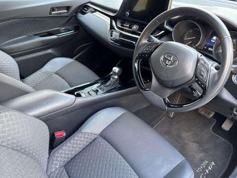 Toyota C-HR 1.8 Hybrid Design 5dr CVT