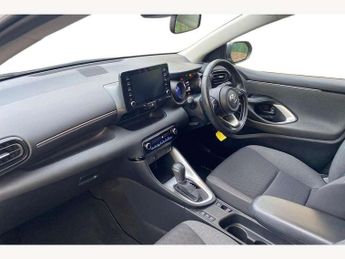 Toyota Yaris 1.5 Hybrid Design 5dr CVT