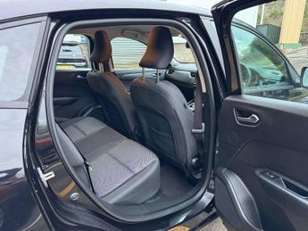 Renault Arkana 1.6 E-Tech full hybrid 145 Evolution 5dr Auto