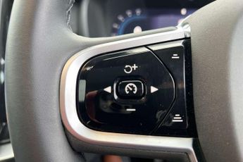 Volvo XC90 2.0 B5P Plus Dark 5dr AWD Geartronic