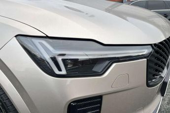 Volvo XC90 2.0 B5P Plus Dark 5dr AWD Geartronic