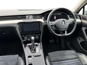 Volkswagen Passat 1.8 TSI 180 GT 4dr DSG [Panoramic Roof]