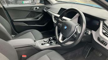 BMW 1 Series 118i [136] SE 5dr Step Auto [Live Cockpit Pro]