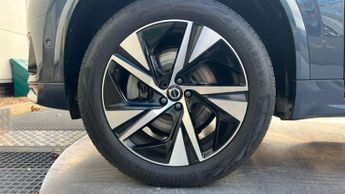 Volvo XC90 2.0 B5P [250] Plus Dark 5dr AWD Geartronic