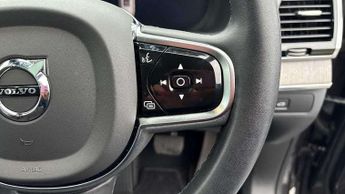 Volvo XC90 2.0 B5P Ultimate Dark 5dr AWD Geartronic