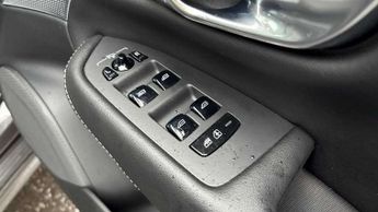 Volvo XC90 2.0 B5P Ultimate Dark 5dr AWD Geartronic