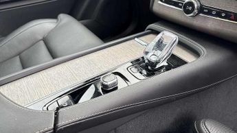 Volvo XC90 2.0 B5P Ultimate Dark 5dr AWD Geartronic