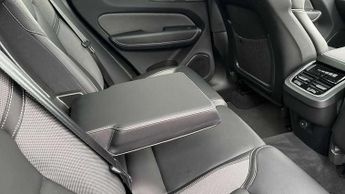 Volvo XC60 2.0 B5P R DESIGN Pro 5dr AWD Geartronic