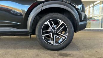Nissan Juke 1.0 DiG-T N-Connecta 5dr DCT