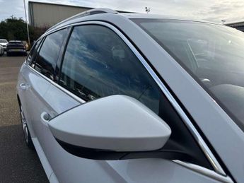 Skoda Superb Estate 2.0 TDI CR SE L 5dr DSG