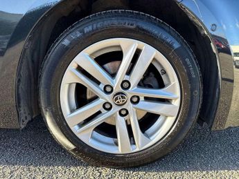 Toyota Corolla Touring Sport 1.8 VVT-i Hybrid Icon Tech 5dr CVT