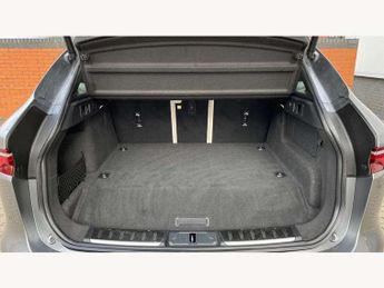 Jaguar F-Pace 2.0 P400e R-Dynamic SE 5dr Auto AWD