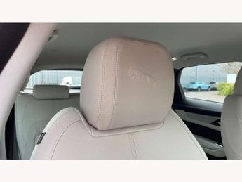 Jaguar F-Pace 2.0 P400e R-Dynamic SE 5dr Auto AWD