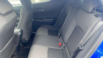 Toyota C-HR 1.8 Hybrid Design 5dr CVT